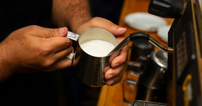 How to steam and pour milk with your espresso machine